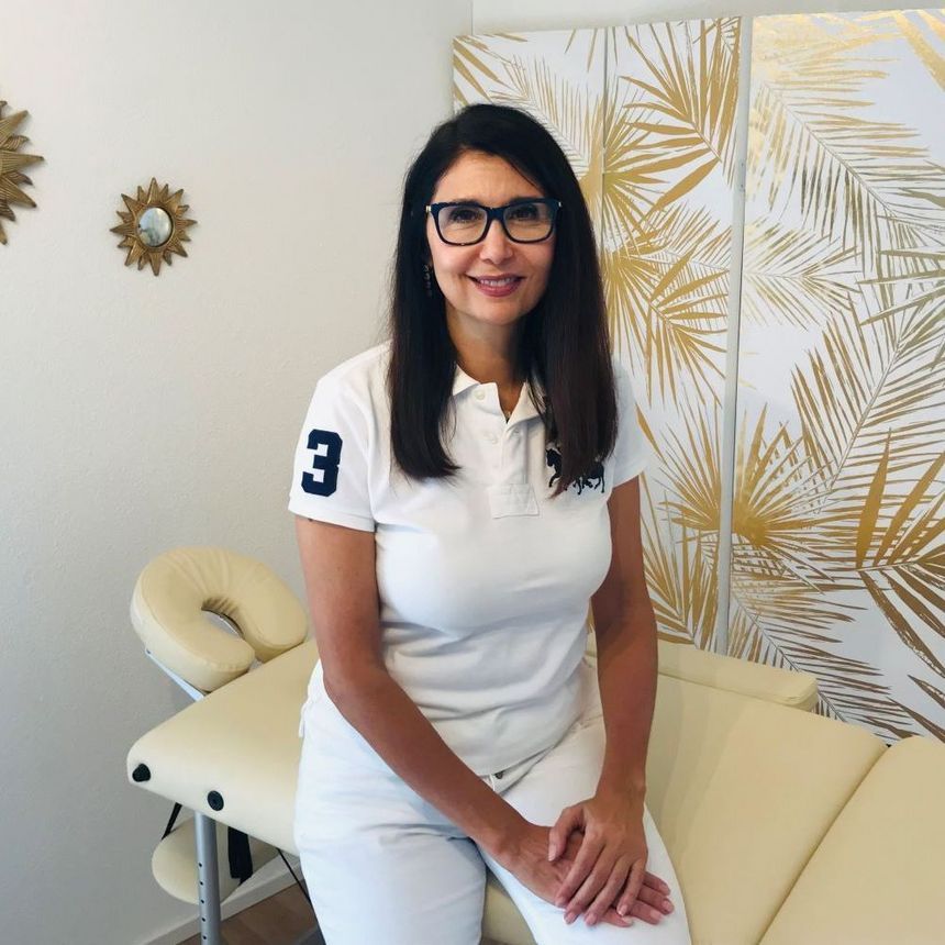 Esther Benz, Personalisierte Massagen für Frauen Esther Benz, Personalisierte Massagen für Frauen